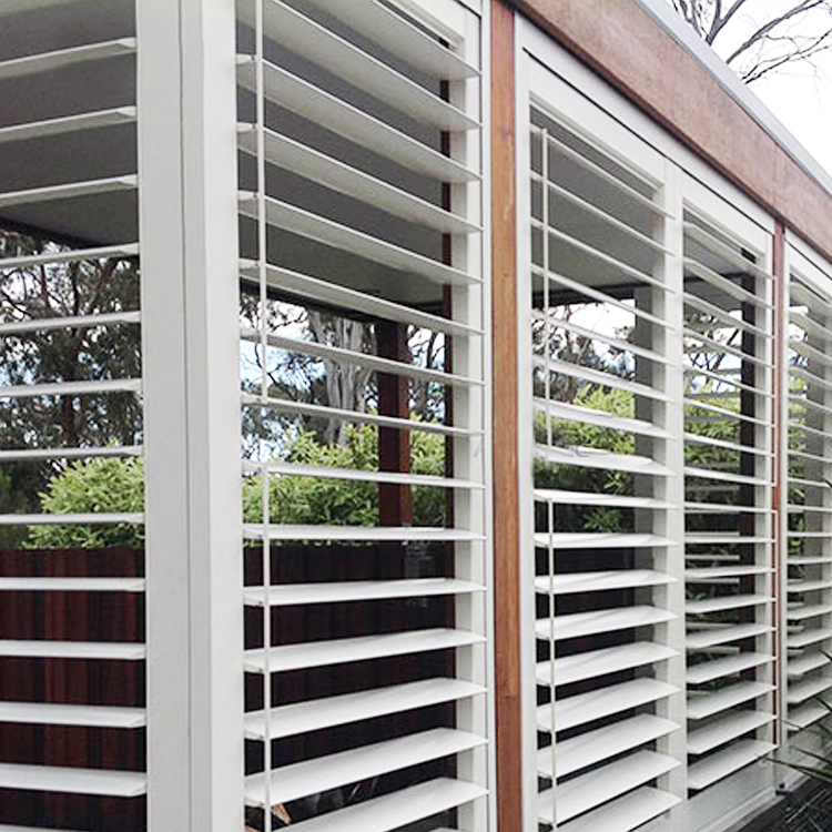 White Plantation Shutters（2）